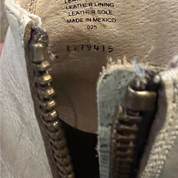 Freebird Onyx Booties - Picture 5 of 7